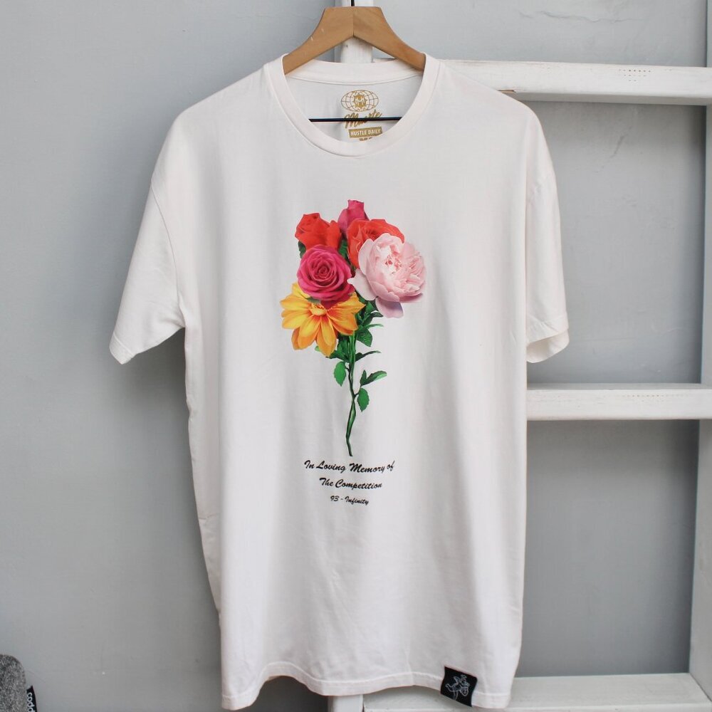 Hasta Muerte White Floral In loving Memory of the Competition T-Shirt XL